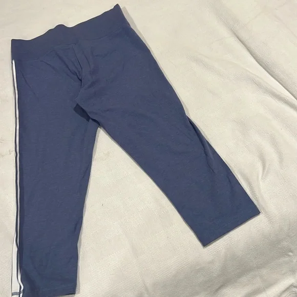 Victoria’s Secret capri leggings - Picture 4 of 6